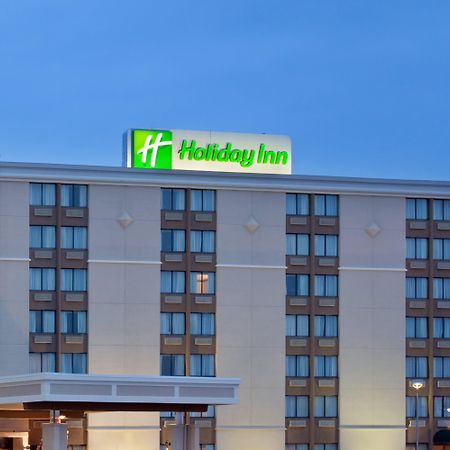 Holiday Inn Rockford By Ihg Bagian luar foto