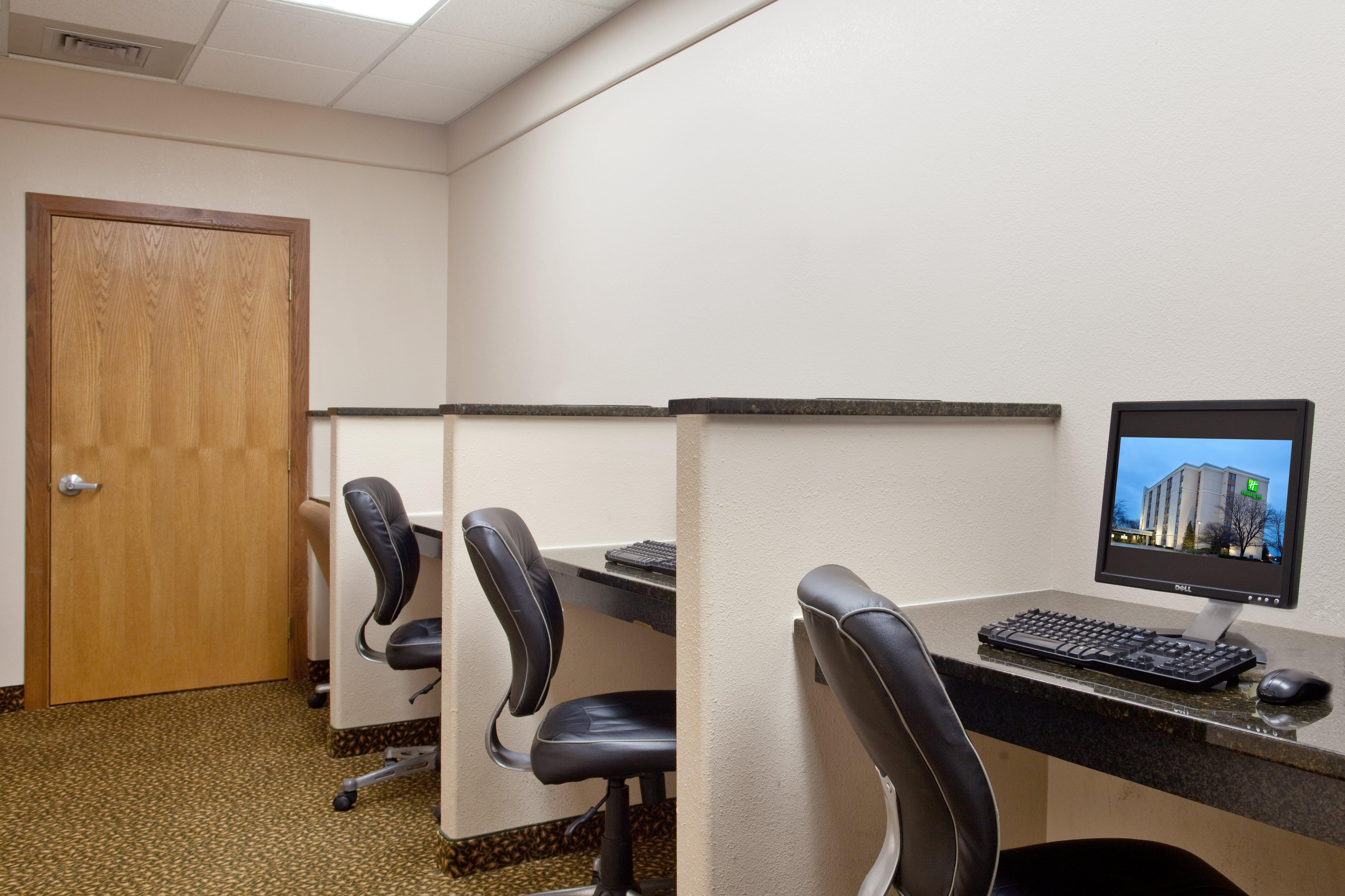 Holiday Inn Rockford By Ihg Bagian luar foto