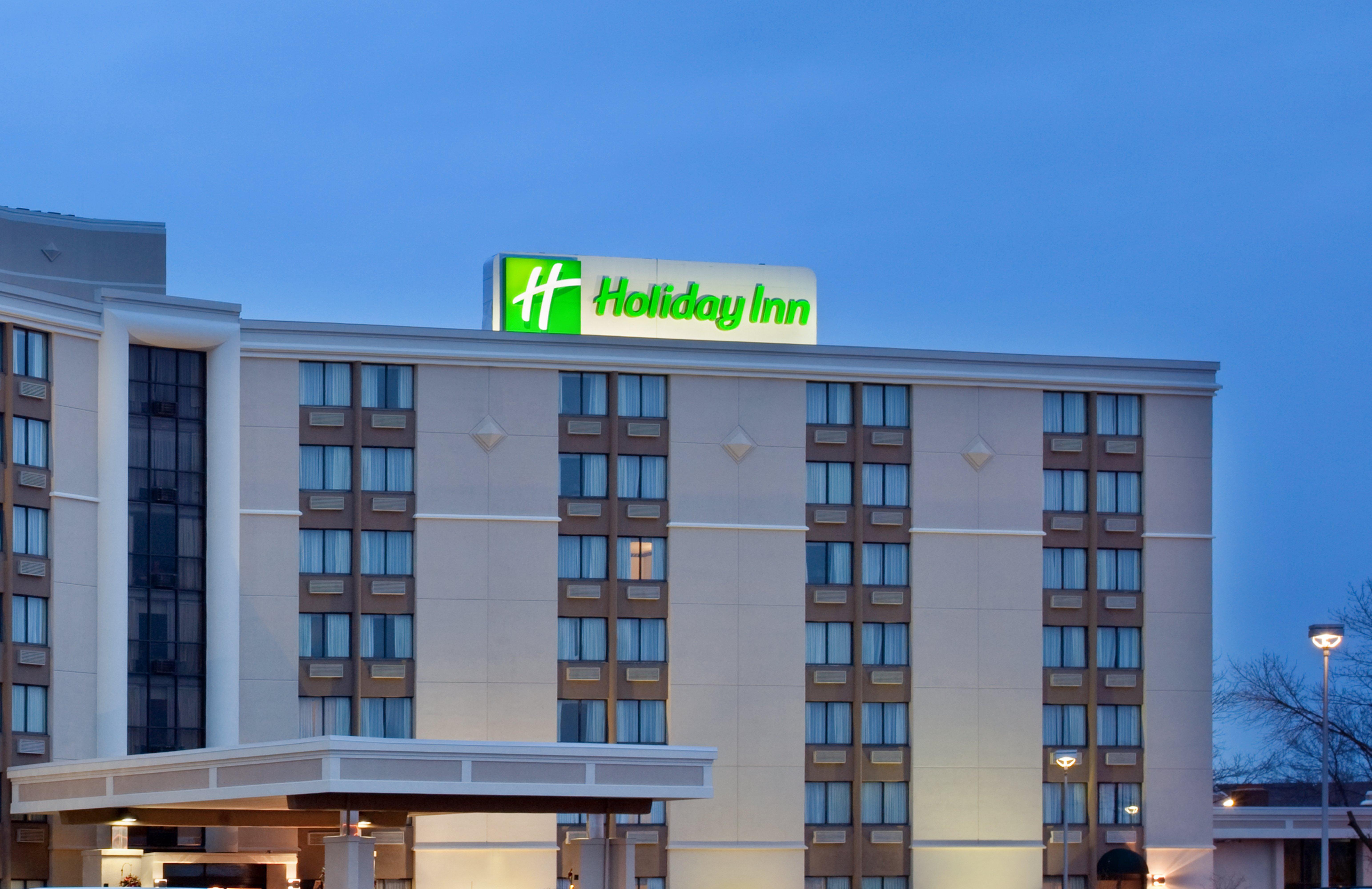 Holiday Inn Rockford, An Ihg Hotel Bagian luar foto
