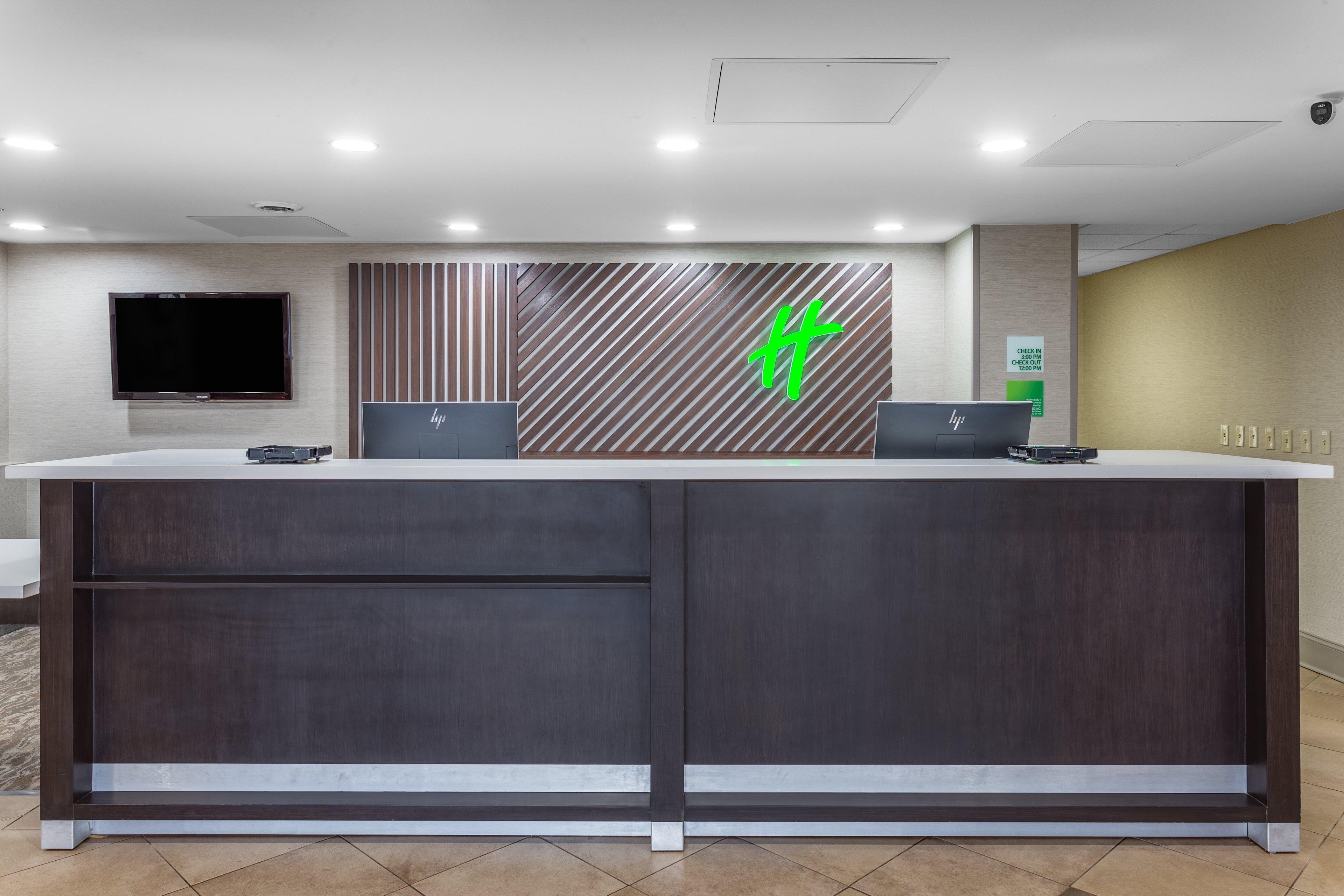 Holiday Inn Rockford, An Ihg Hotel Bagian luar foto