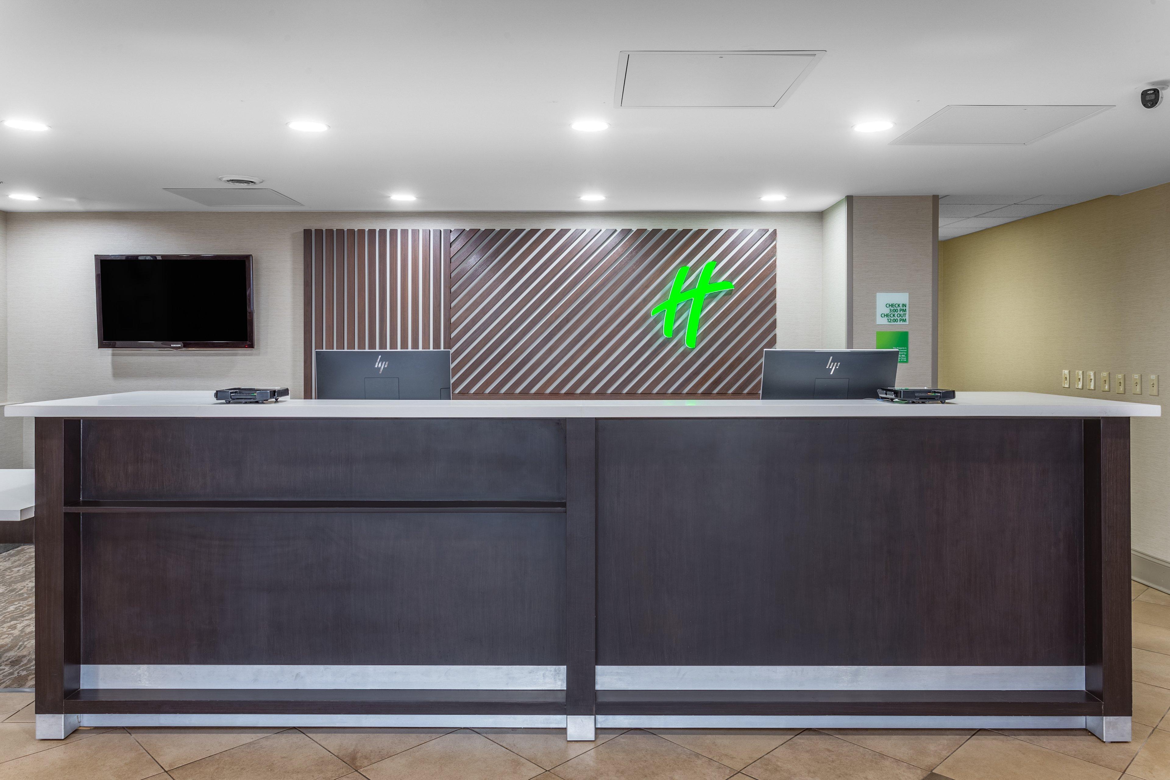 Holiday Inn Rockford By Ihg Bagian luar foto