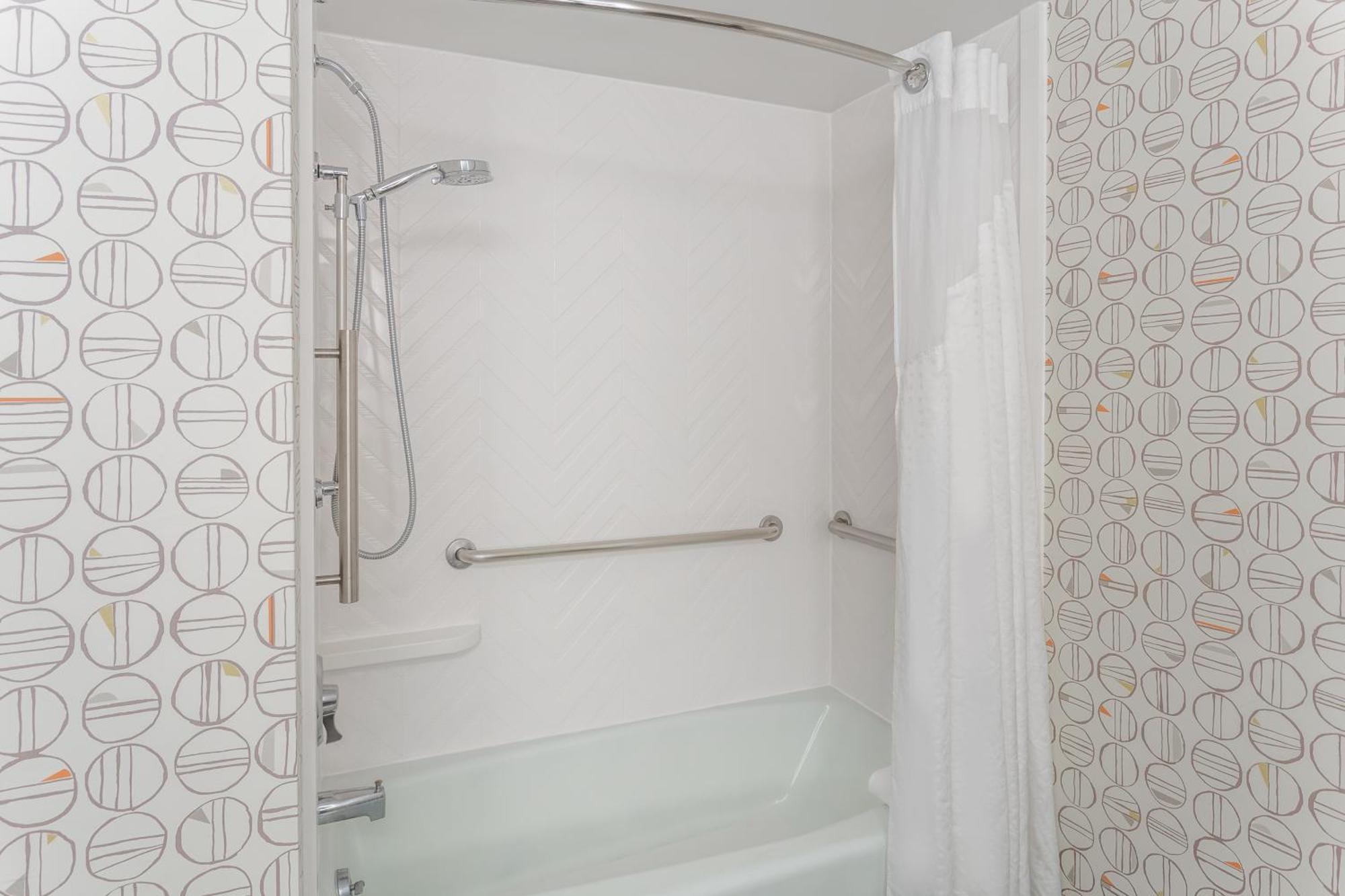 Holiday Inn Rockford By Ihg Bagian luar foto