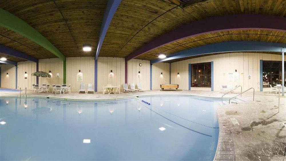 Holiday Inn Rockford By Ihg Bagian luar foto